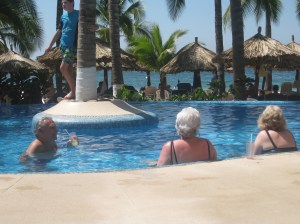 The Senor entertaining some of the ladies in the pool