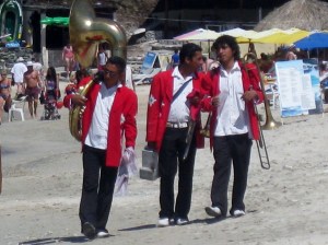 Playa Las Gatas Marching Band ?