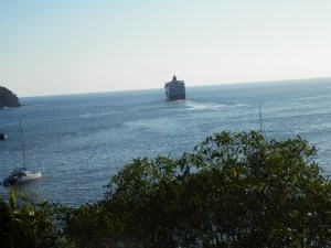 cruise ship leaving Zihuatanejo Bay